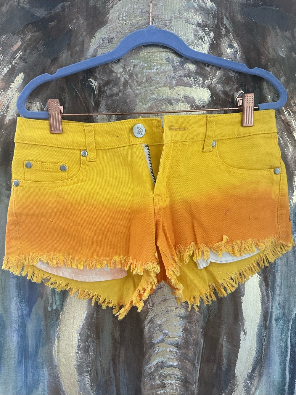 Reverse Yellow to Orange Ombre Frayed Hem Junior Denim Shorts size small